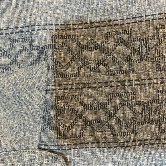 Men’s size XL Cafe Luna blue chambray colored button down shirt - Picture 5 of 7